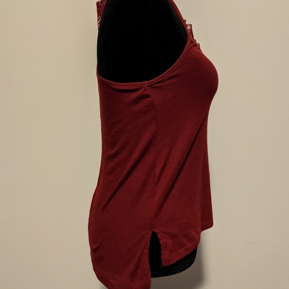 Lace Tank - Picture 4 of 4